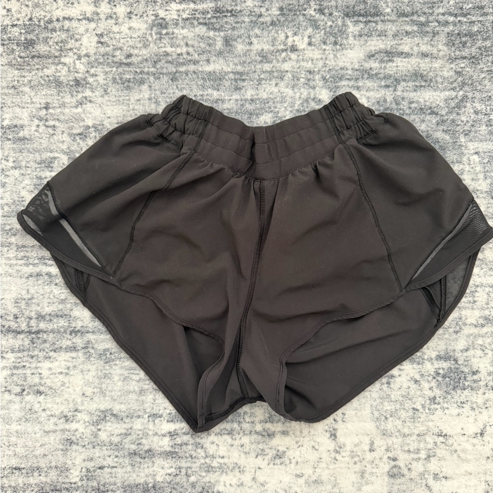 Lululemon Hotty Hot Low Rise Shorts (6)